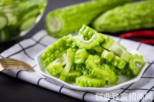 苦瓜枸杞泡水喝的功效